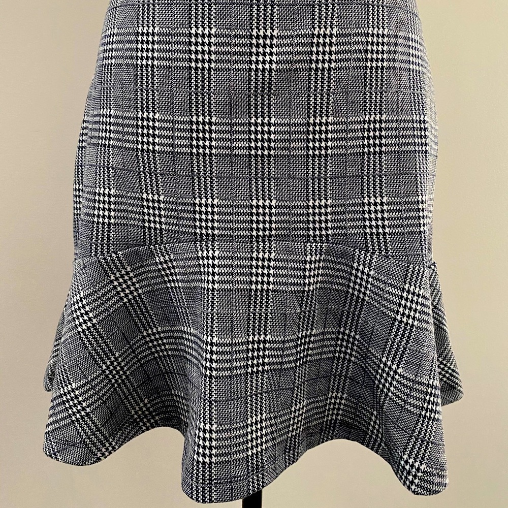 Banana Republic Ruffle Skirt